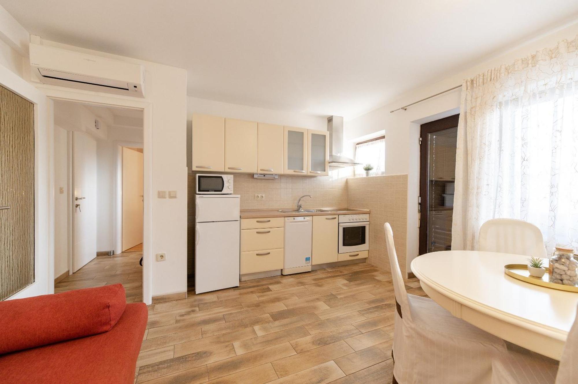 Bubi Apartments Malinska Eksteriør billede