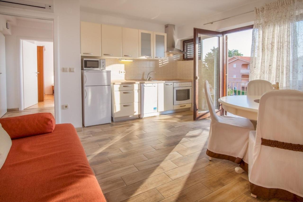 Bubi Apartments Malinska Eksteriør billede