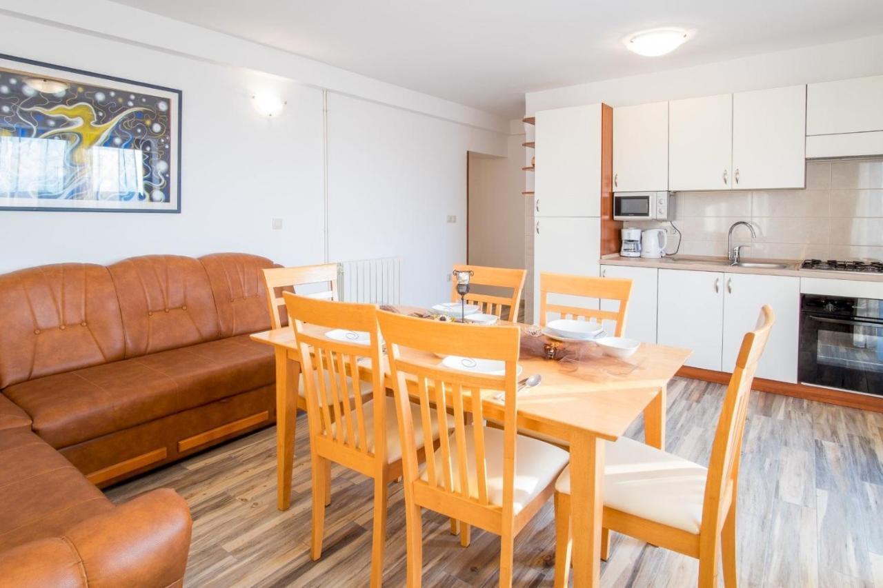 Bubi Apartments Malinska Eksteriør billede